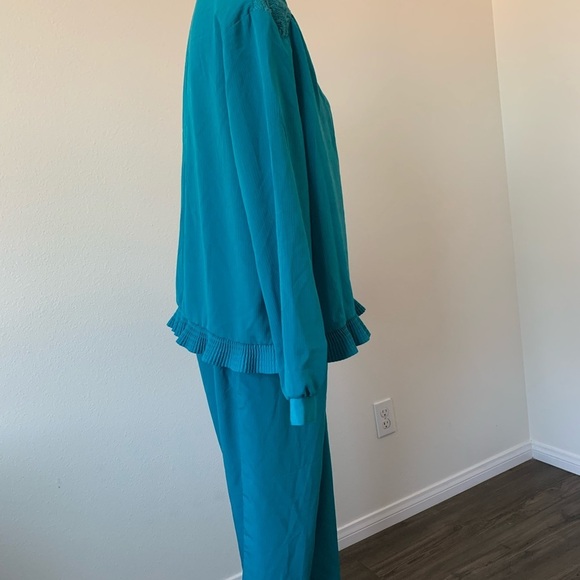 Graff costume - Picture 6 of 15